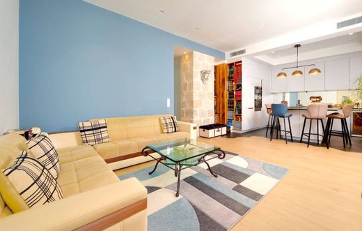 Apartment / Etagenwohnung in Nizza, Alpes-Maritimes