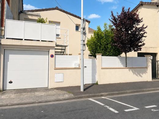 Casa de luxo - La Courneuve, Seine-Saint-Denis