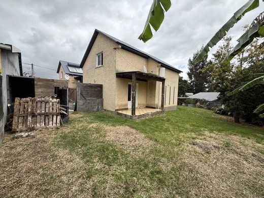 Casa di lusso a Le Tampon, Riunione