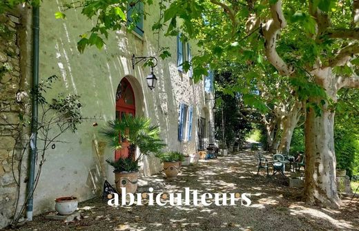 Luxe woning in Saint-Hippolyte-du-Fort, Gard