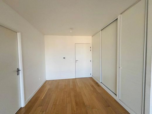 Apartment / Etagenwohnung in Rueil-Malmaison, Hauts-de-Seine