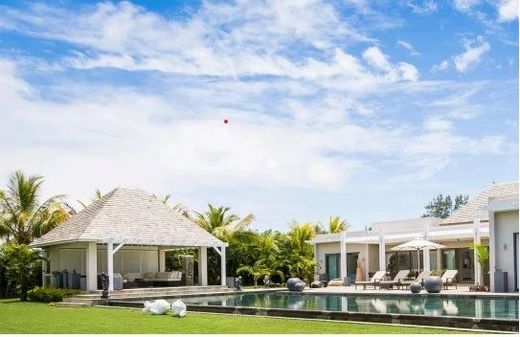 빌라 / Beau Champ, Savanne District