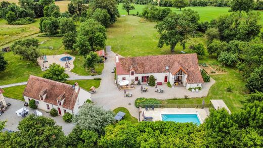 Casa di lusso a Rezay, Cher