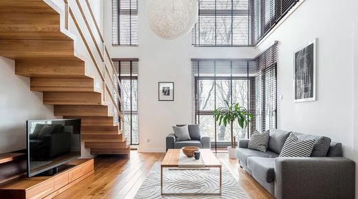 Levallois-Perret, Hauts-de-Seineのデュプレックス