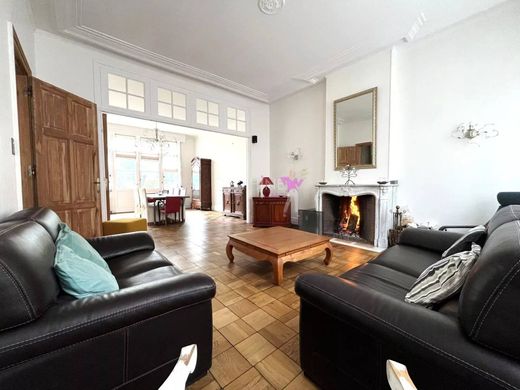 Элитный дом, Linselles, North