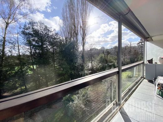 Apartament w Ville-d'Avray, Hauts-de-Seine