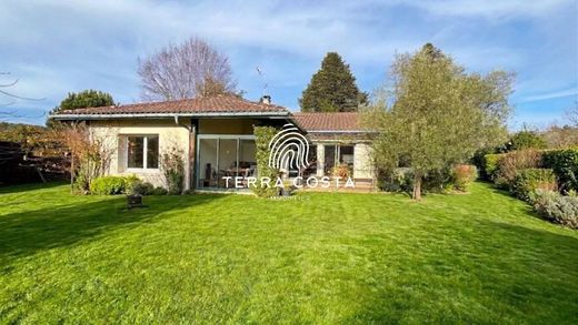 Luxury home in Seignosse, Landes