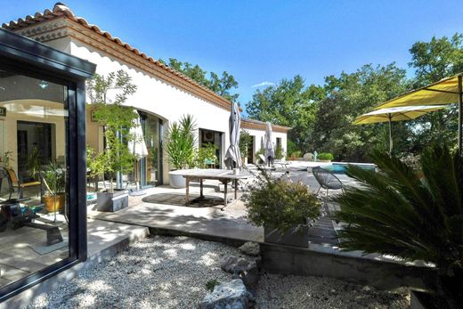 Luxus-Haus in Uzès, Gard