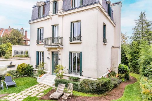 Casa di lusso a Suresnes, Hauts-de-Seine