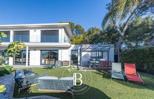 Apartment / Etagenwohnung in Sanary-sur-Mer, Var