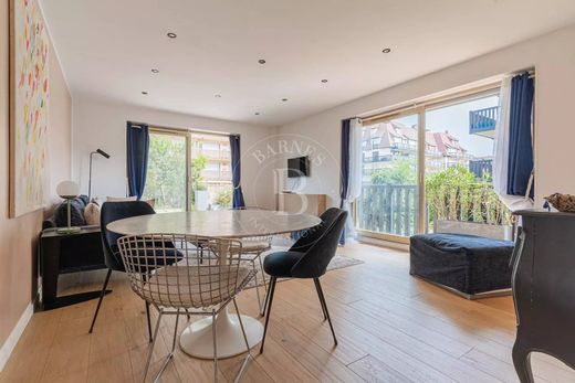 Apartment / Etagenwohnung in Deauville, Calvados