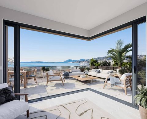 Apartment / Etagenwohnung in Antibes, Alpes-Maritimes