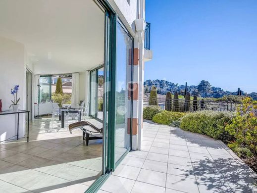 Apartment in Mougins, Alpes-Maritimes