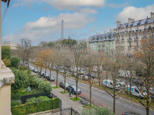 Apartment in La Muette, Auteuil, Porte Dauphine, Paris