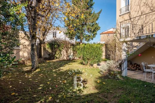 Luxury home in Oullins, Rhône