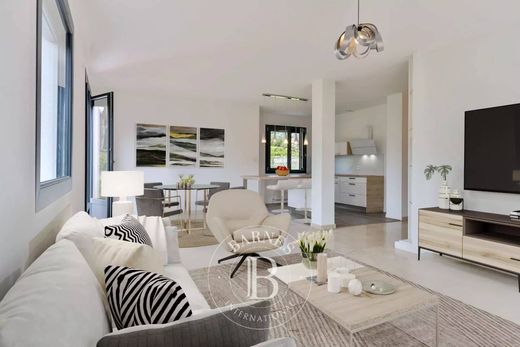 Элитный дом, Сен-Жени-Лаваль, Rhône