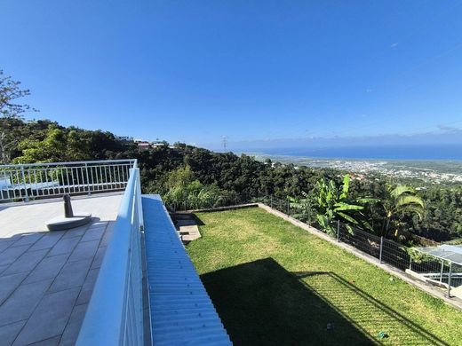منزل ﻓﻲ L'Étang-Salé, Réunion