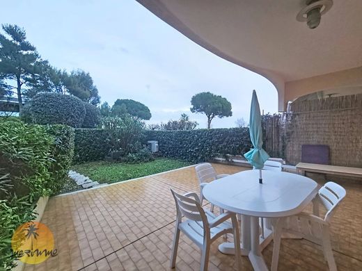 Apartment in Villeneuve-Loubet, Alpes-Maritimes