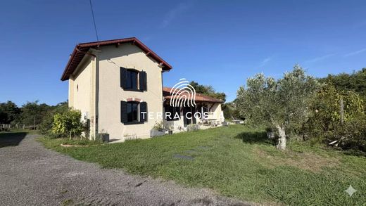 Luxury home in Saint-Vincent-de-Tyrosse, Landes