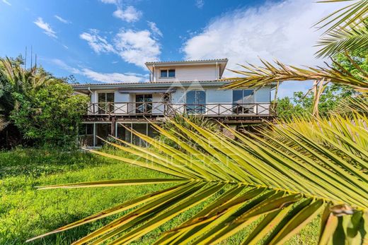 Gujan-Mestras, Girondeの高級住宅