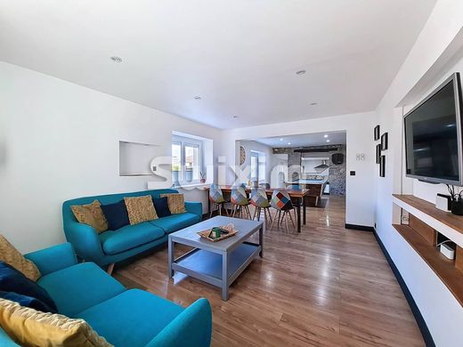 Saint-Germain-sur-Rhône, Haute-Savoieの高級住宅