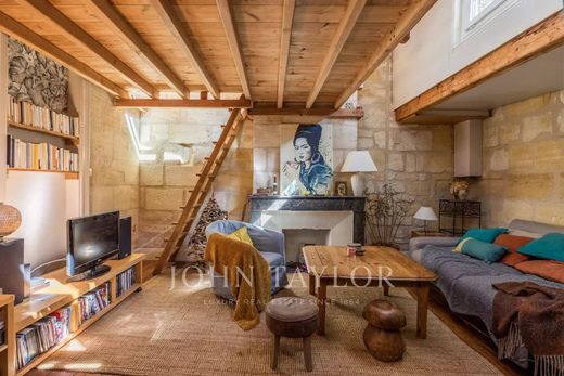 Apartment / Etagenwohnung in Bordeaux, Gironde