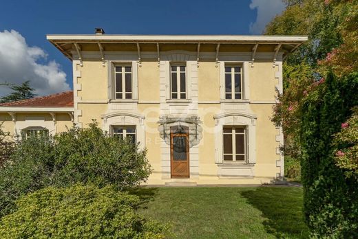 Luxus-Haus in Salles, Gironde