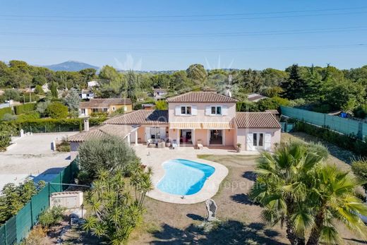 Villa in Mouans-Sartoux, Alpes-Maritimes