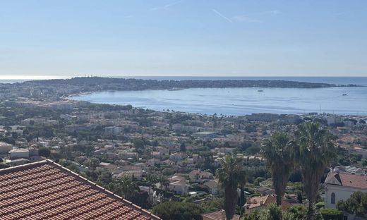 Luxury home in Golfe-Juan, Alpes-Maritimes