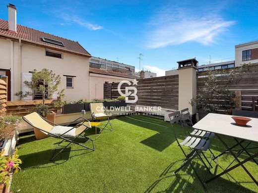 Luxury home in Puteaux, Hauts-de-Seine