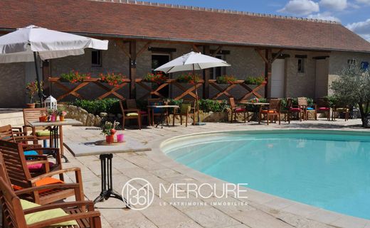 Πολυτελή κατοικία σε Coulonges, Vienne