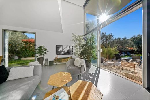 Villa in Valbonne, Alpes-Maritimes
