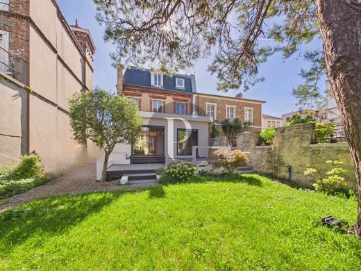 Luxus-Haus in Clamart, Hauts-de-Seine