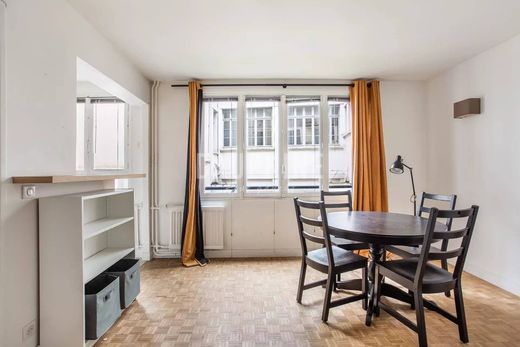 Apartment in Beaubourg, Marais, Notre Dame - Ile de La Cité, Paris