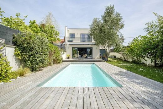 Luxury home in Bordeaux, Gironde