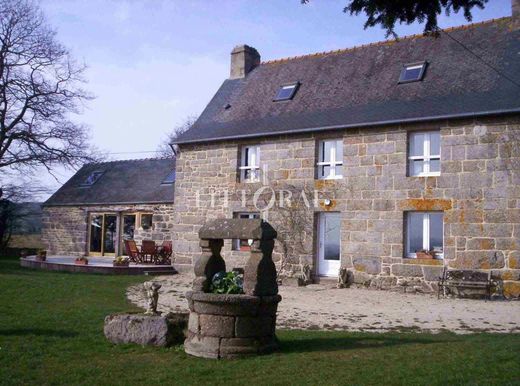 Πολυτελή κατοικία σε Kergrist-Moëlou, Département des Côtes-d'Armor