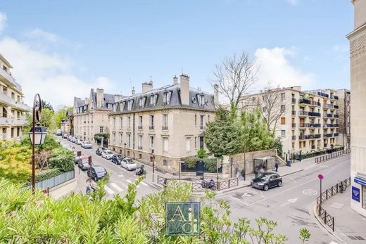 Apartment in Neuilly-sur-Seine, Hauts-de-Seine