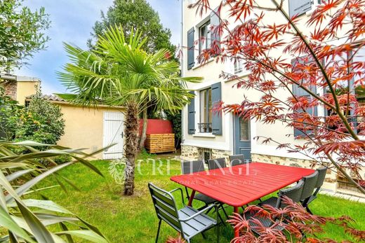 Luxury home in Maisons-Laffitte, Yvelines