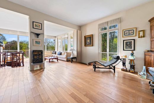 Luxury home in Garches, Hauts-de-Seine