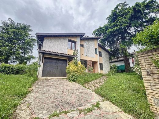 Luxury home in Sainte-Foy-lès-Lyon, Rhône