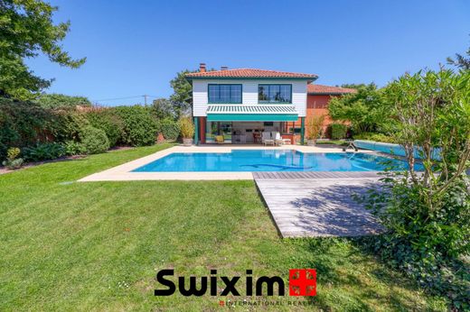Luxury home in Ludon-Médoc, Gironde