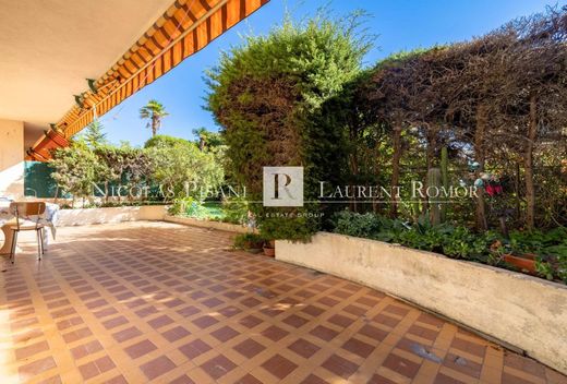 Apartment / Etagenwohnung in Beaulieu-sur-Mer, Alpes-Maritimes
