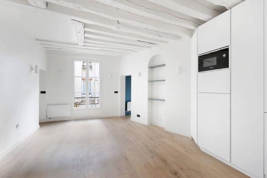 Apartment / Etagenwohnung in Paris, Île-de-France