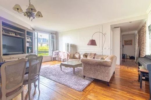 Apartment / Etagenwohnung in Boulogne-Billancourt, Hauts-de-Seine