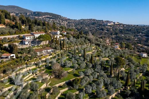 Grasse, Alpes-Maritimesの高級住宅