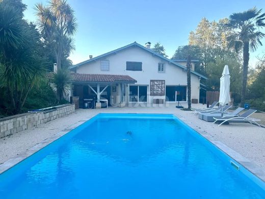 Luxury home in Cagnotte, Landes
