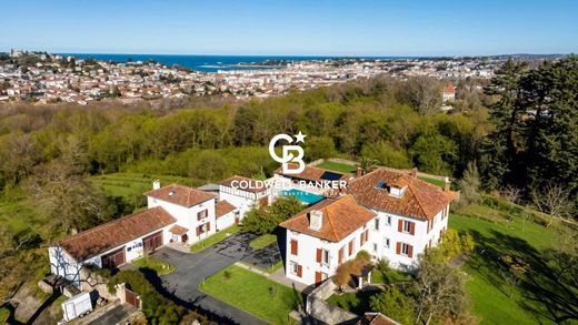 Rural or Farmhouse in Urrugne, Pyrénées-Atlantiques