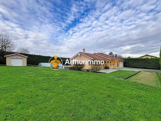 Luxury home in Saint-Chef, Isère