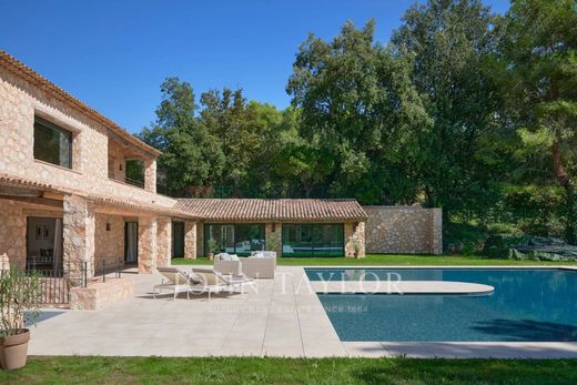 Luxury home in La Colle-sur-Loup, Alpes-Maritimes
