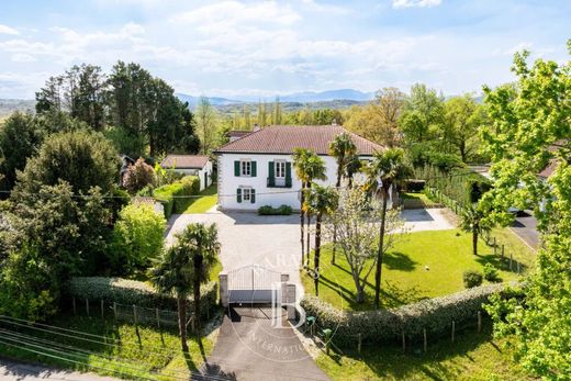 Luxury home in Mouguerre, Pyrénées-Atlantiques